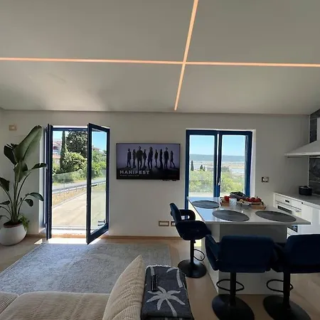 Sea View 2 Bedroom Apartment
