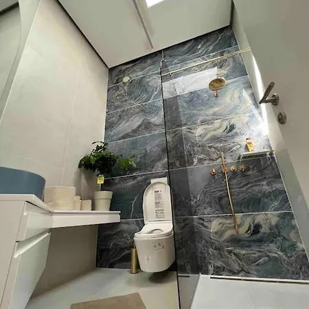 Sea View 2 Bedroom * Порторож