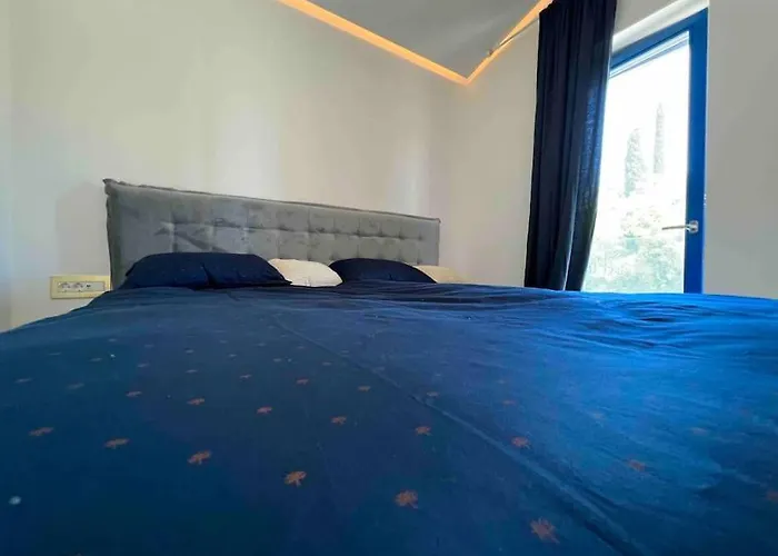 Sea View 2 Bedroom *