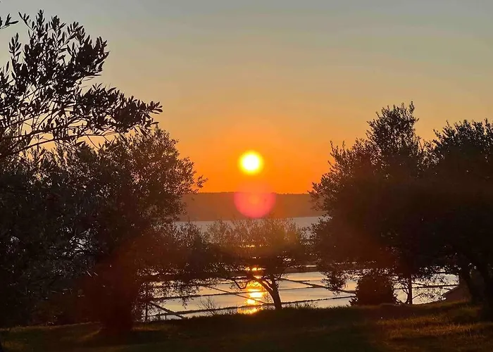 Sea View 2 Bedroom *